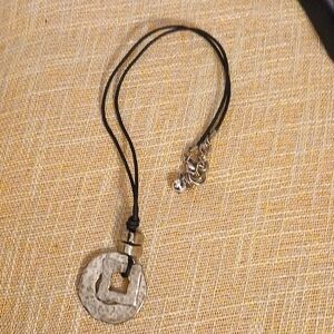 Modern casual Corner Necklace.